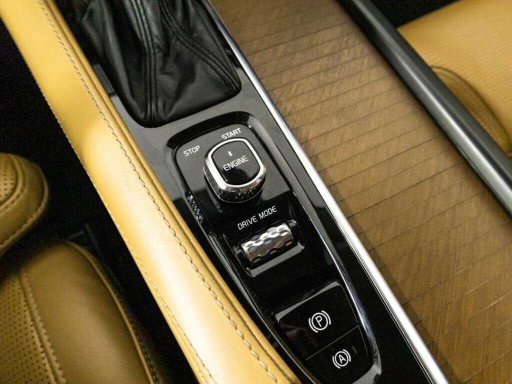 Volvo XC90 б/у, 2015, Автоматическая. Фото: #18