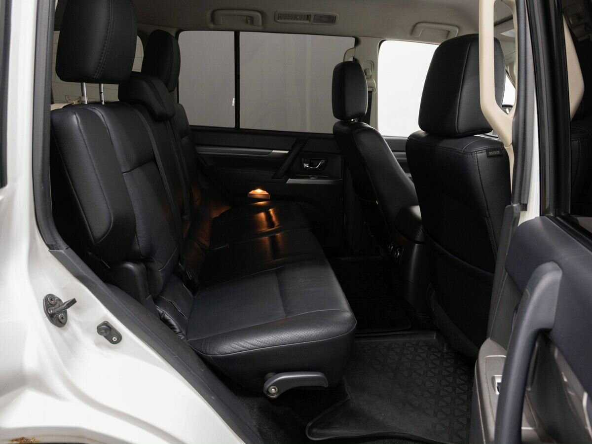 Митсубиши Паджеро б/у, 2013, Автоматическая. Фото: #10