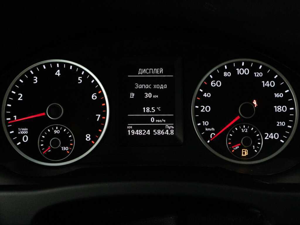 Volkswagen Tiguan б/у, 2015, Роботизированная. Фото: #11