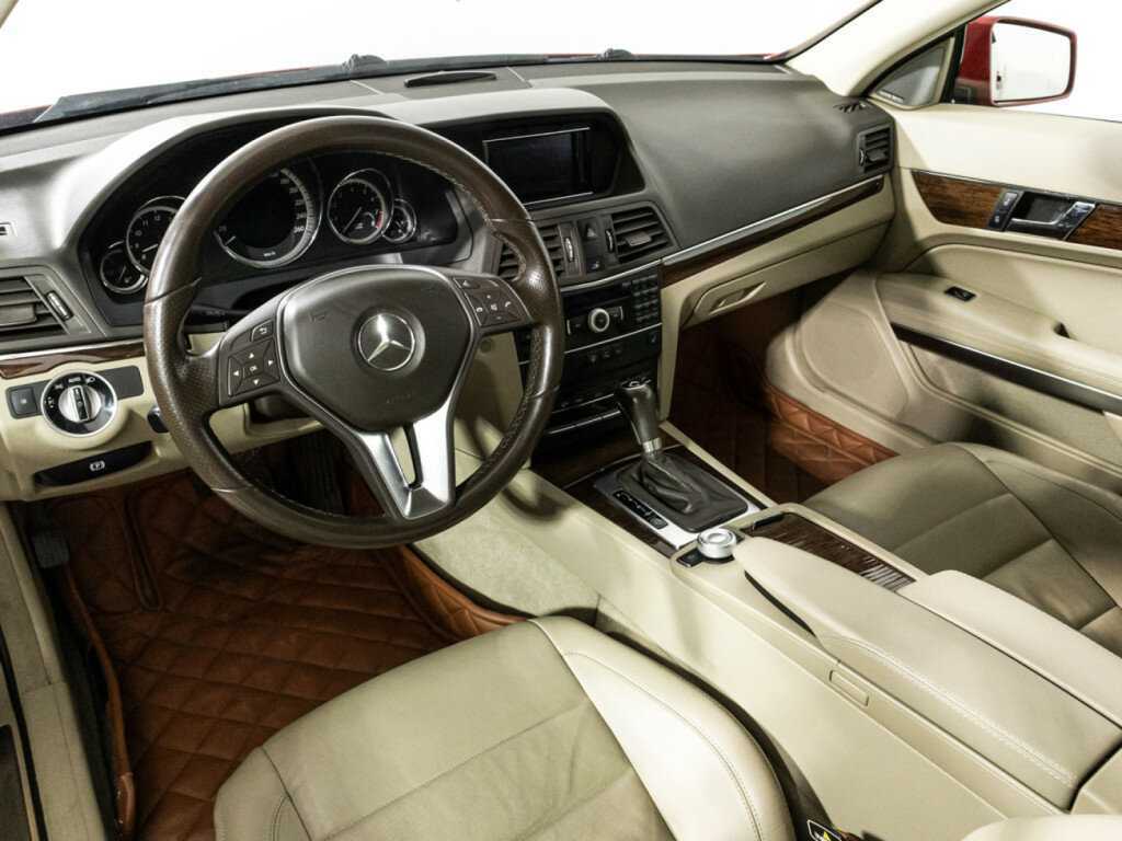 Мерседес-Бенц Е-Класс б/у, 2012, Автоматическая. Фото: #10