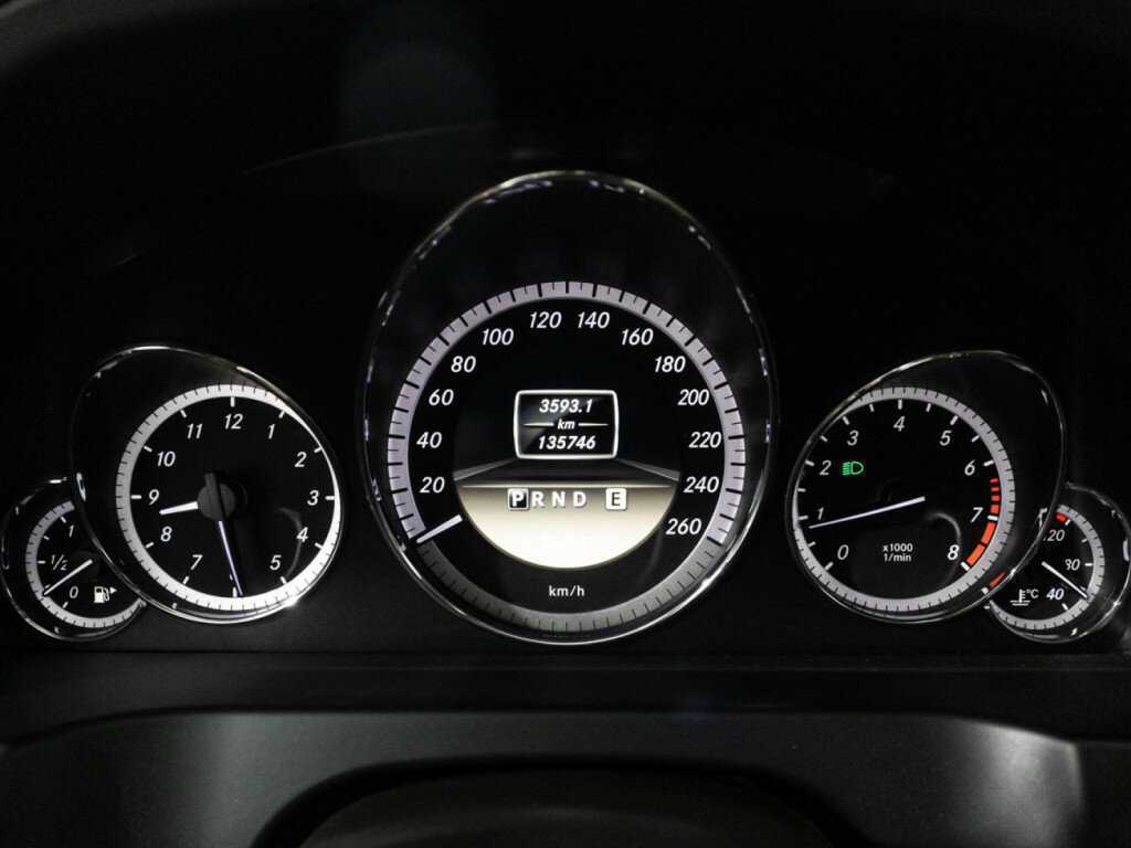 Мерседес-Бенц Е-Класс б/у, 2012, Автоматическая. Фото: #11