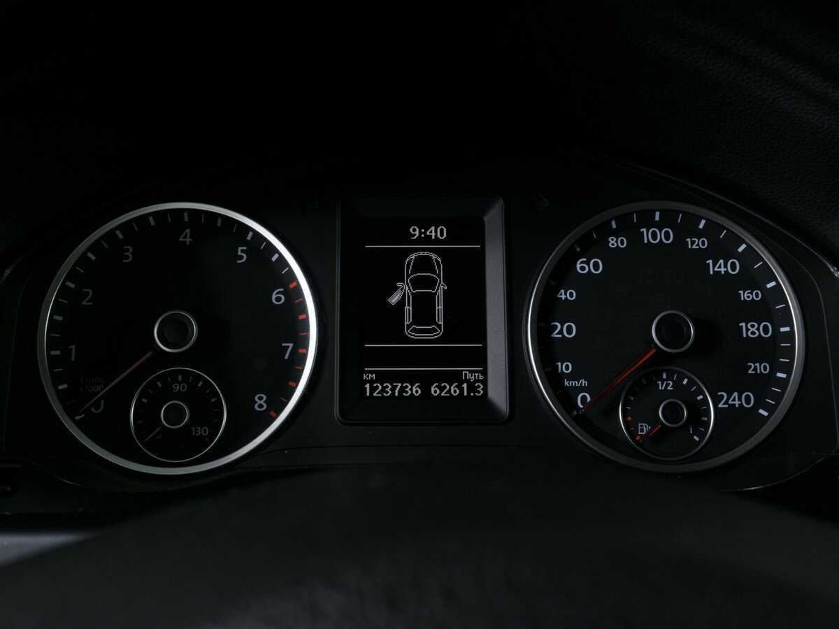 Volkswagen Tiguan б/у, 2015, Автоматическая. Фото: #10