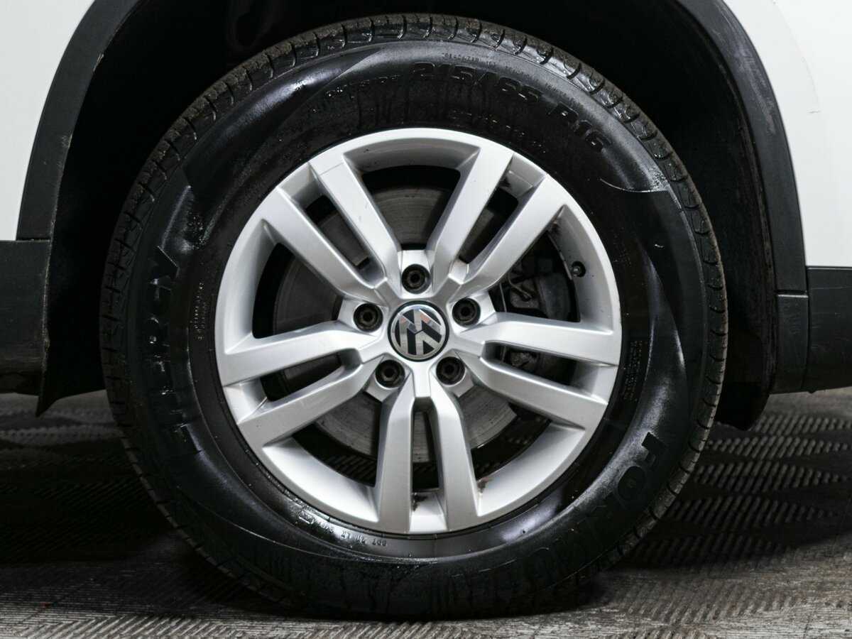 Volkswagen Tiguan б/у, 2015, Автоматическая. Фото: #13