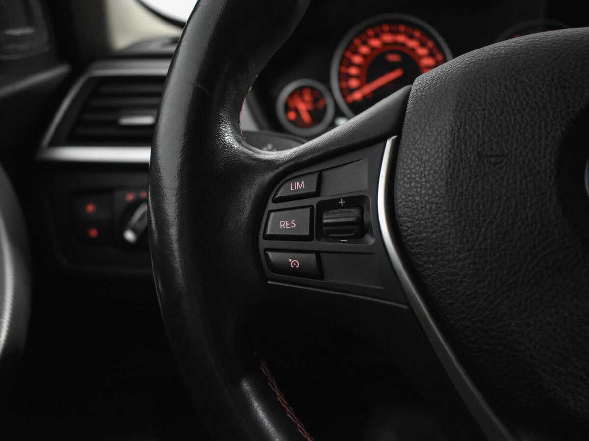 БМВ 3 серии б/у, 2017, Автоматическая. Фото: #18