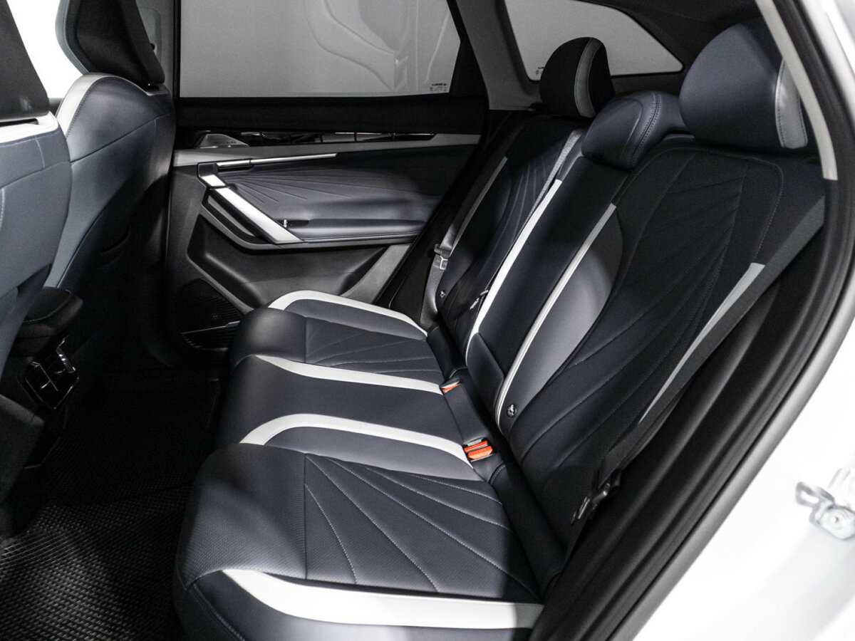 Джили Атлас б/у, 2023, Роботизированная. Фото: #9