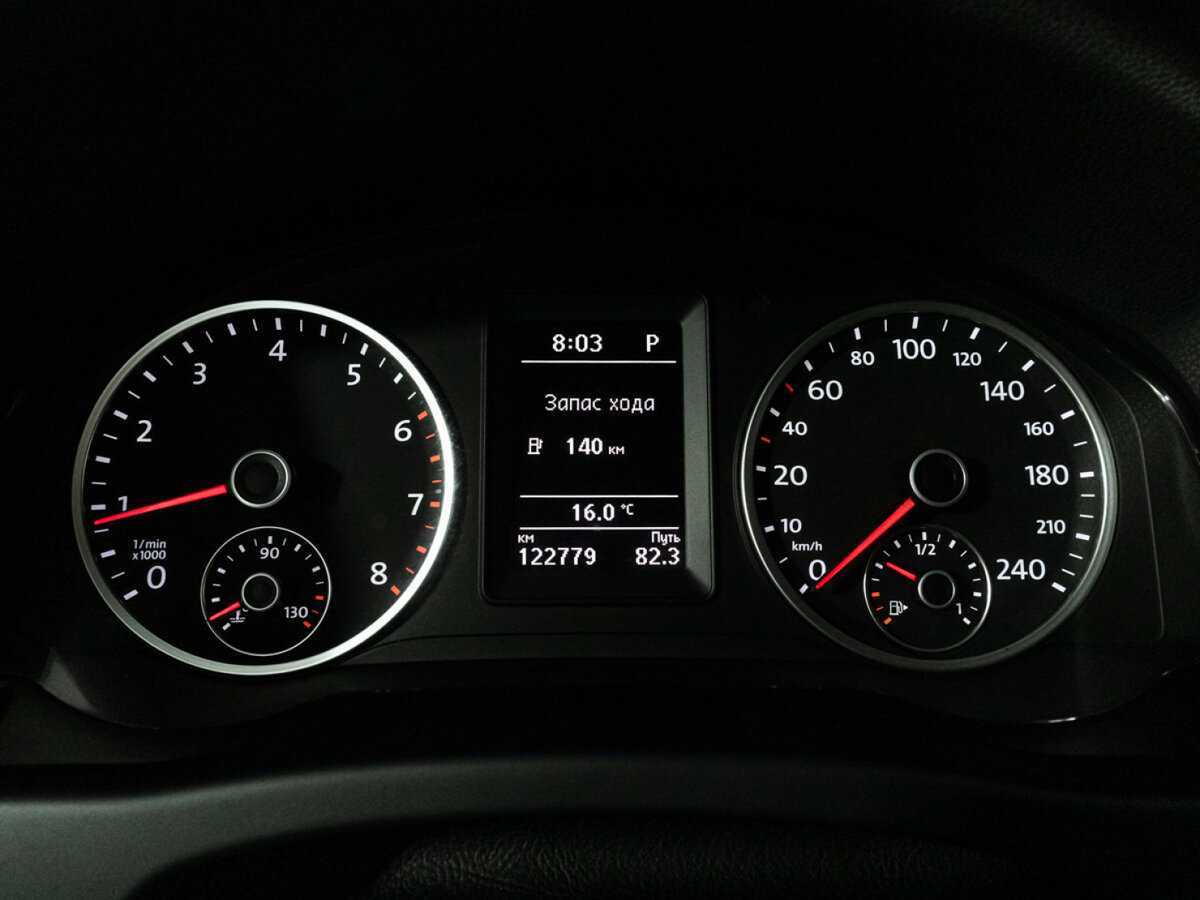 Volkswagen Tiguan б/у, 2015, Автоматическая. Фото: #11