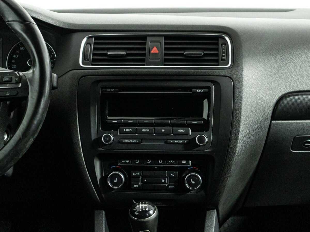 Volkswagen Jetta б/у, 2012, Механическая. Фото: #13