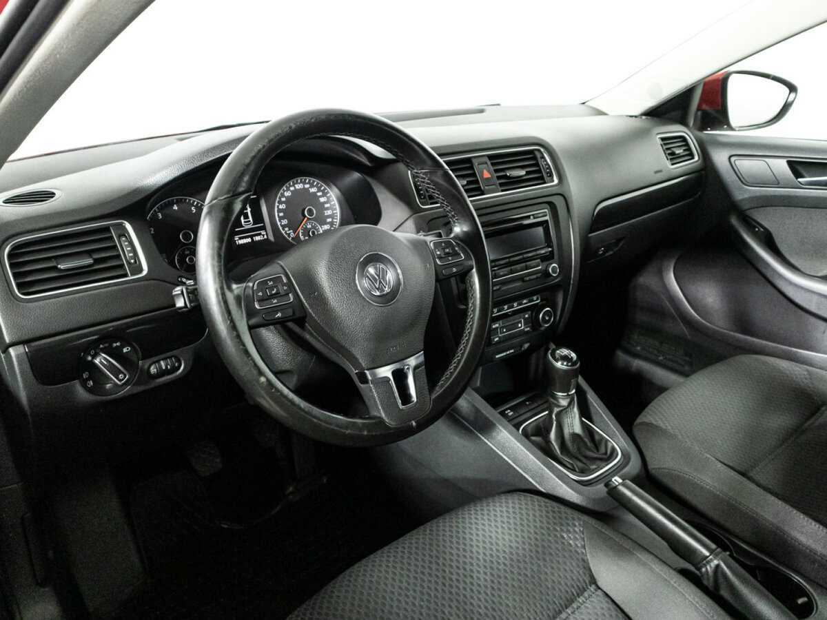 Volkswagen Jetta б/у, 2012, Механическая. Фото: #10