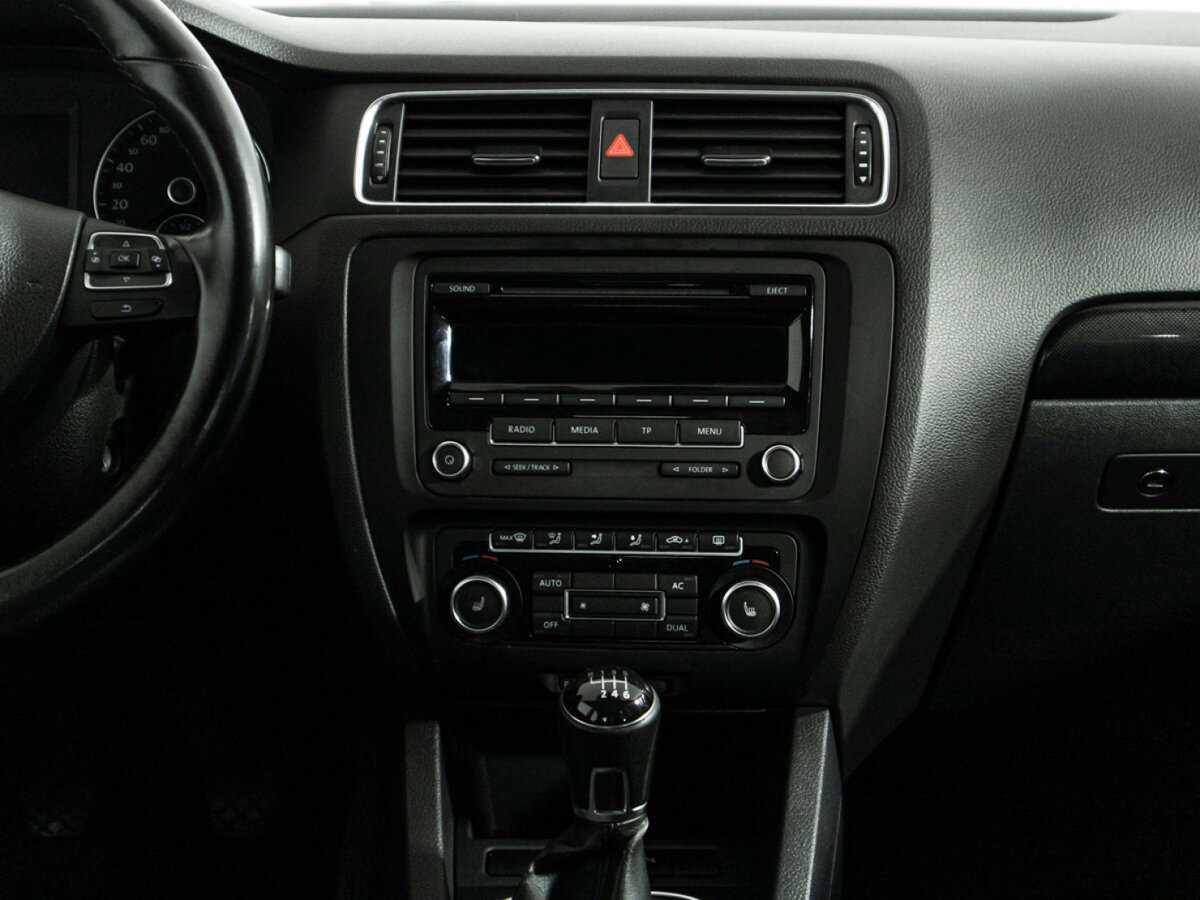 Volkswagen Jetta б/у, 2012, Механическая. Фото: #13