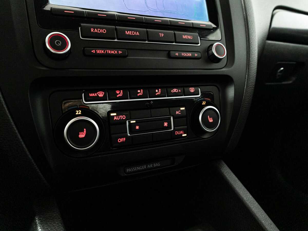 Volkswagen Jetta б/у, 2012, Механическая. Фото: #15