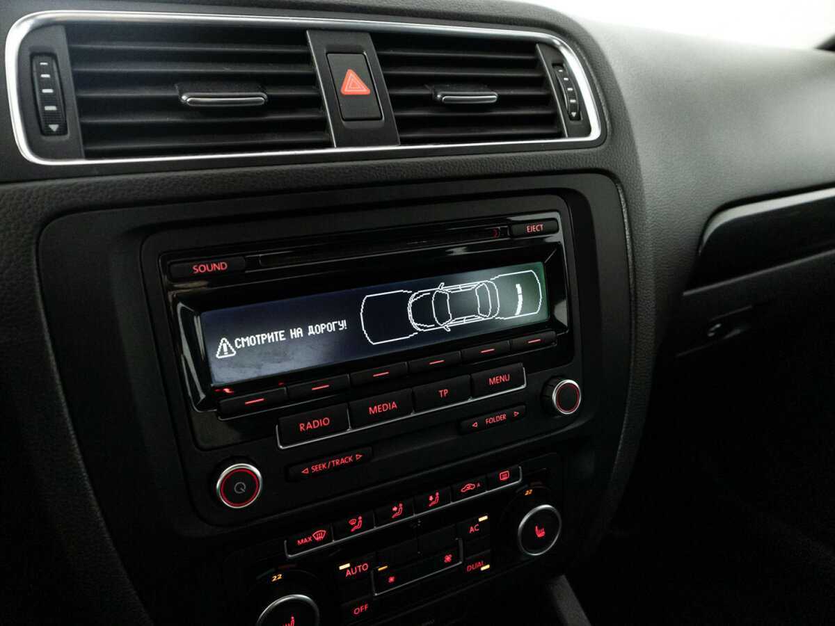 Volkswagen Jetta б/у, 2012, Механическая. Фото: #16