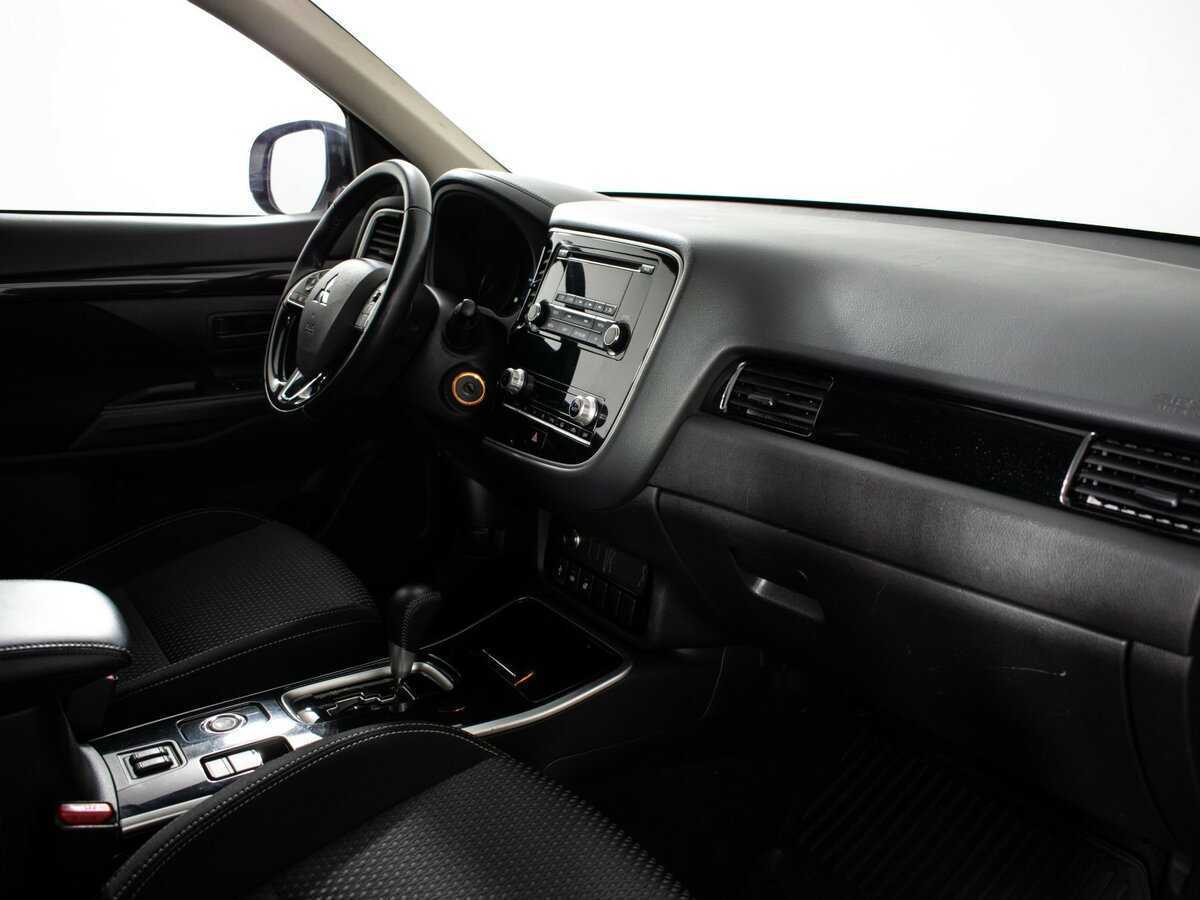 Митсубиши Оутлэндер б/у, 2020, Вариатор. Фото: #8