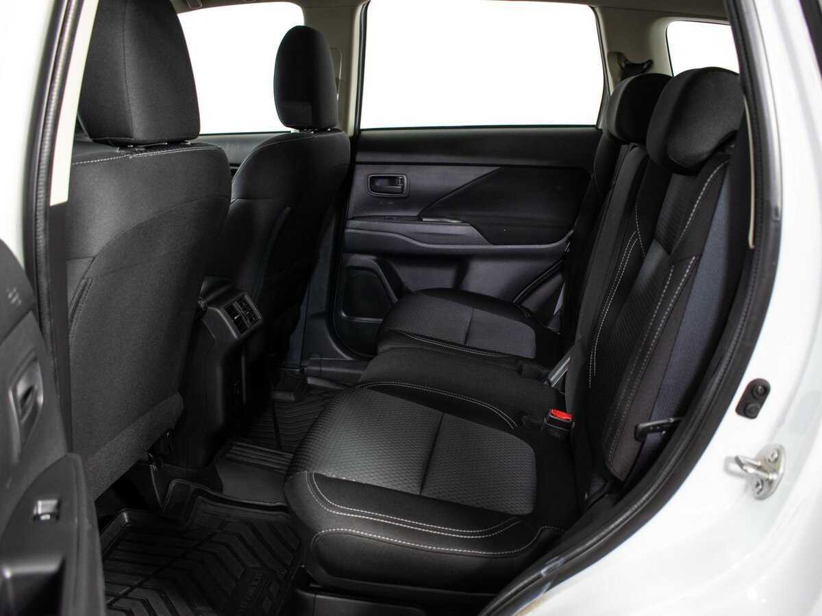 Митсубиши Оутлэндер б/у, 2020, Вариатор. Фото: #9