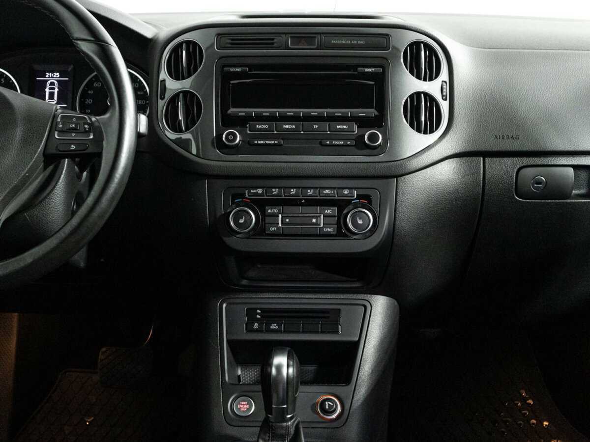 Volkswagen Tiguan б/у, 2015, Автоматическая. Фото: #13