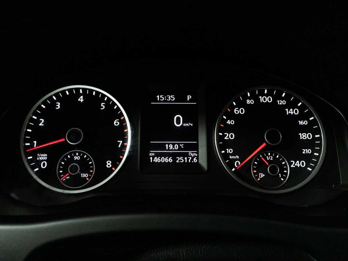 Volkswagen Tiguan б/у, 2015, Роботизированная. Фото: #11