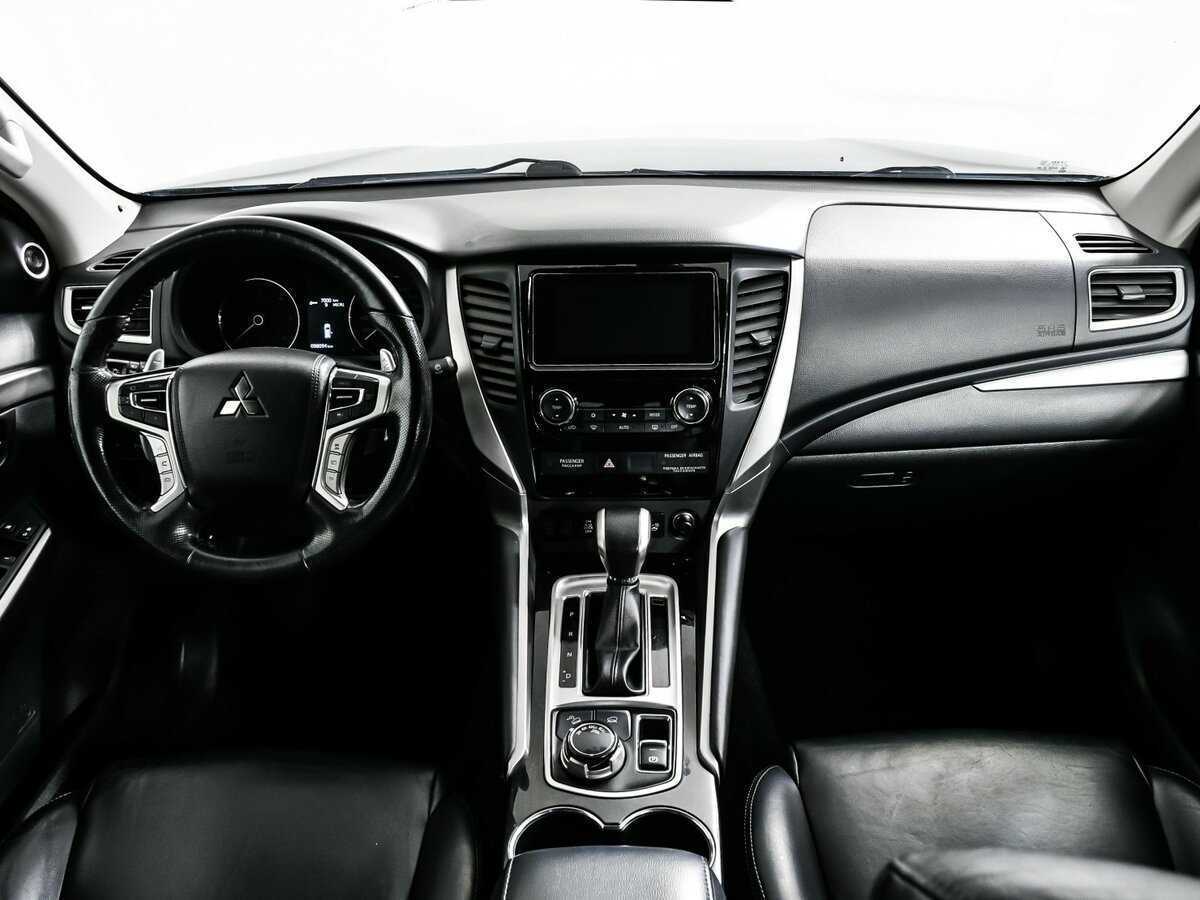 Mitsubishi Pajero Sport б/у, 2018, Автоматическая. Фото: #10