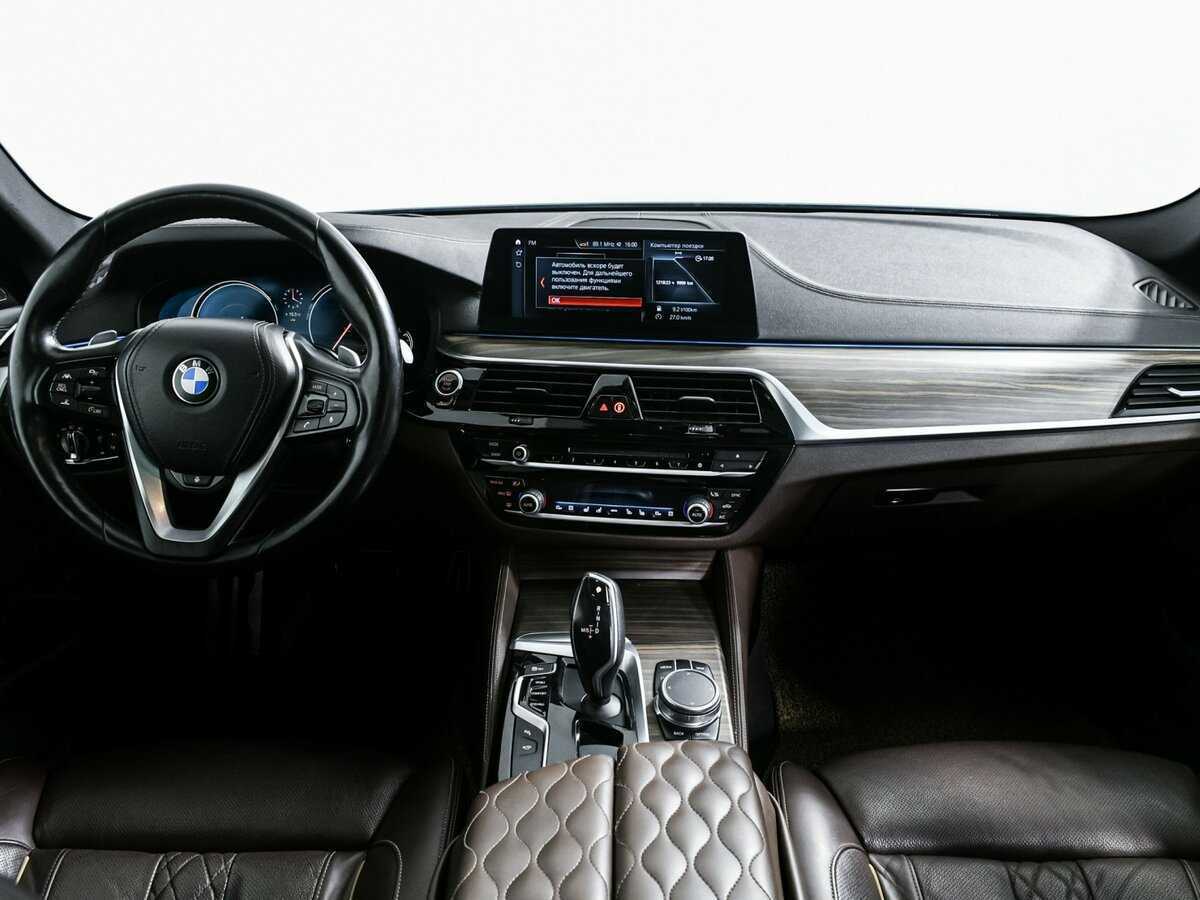 БМВ 5 серии б/у, 2017, Автоматическая. Фото: #10