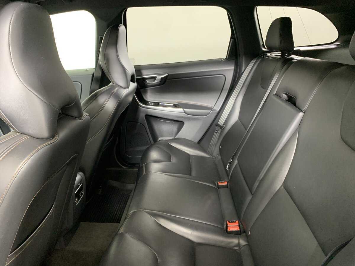 Вольво ИксЦ60 б/у, 2016, Автоматическая. Фото: #18