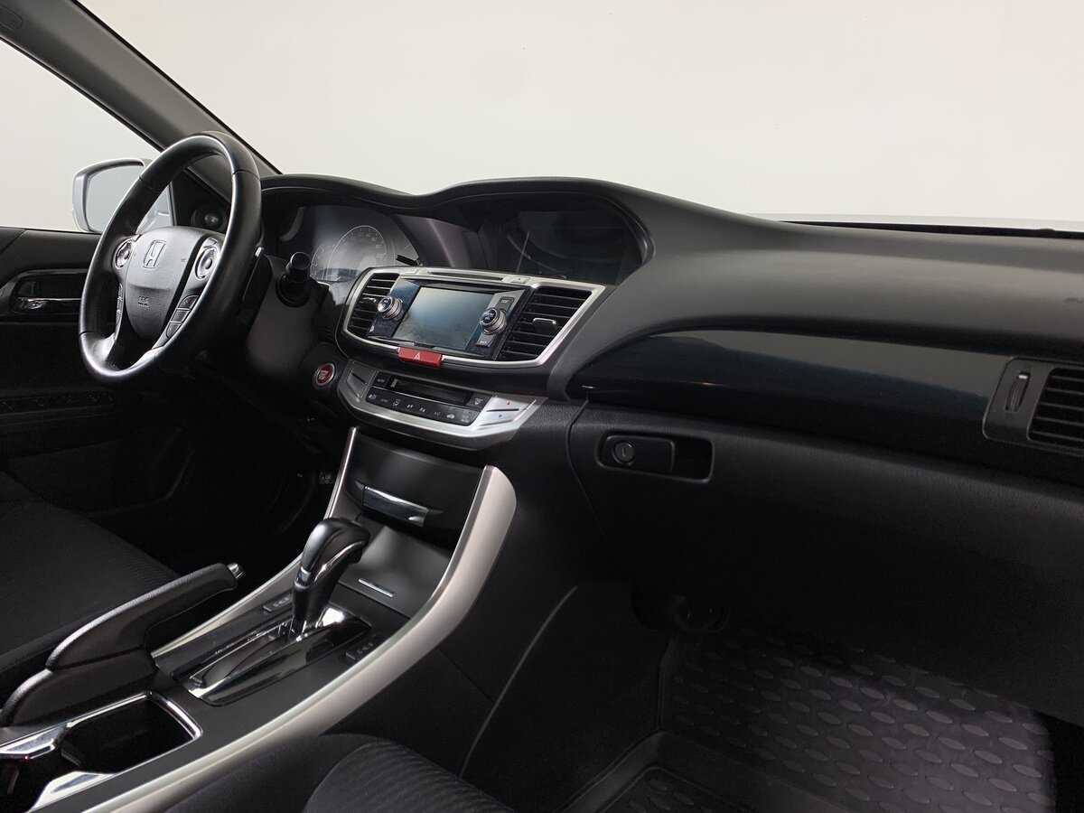 Хонда Аккорд б/у, 2013, Автоматическая. Фото: #11