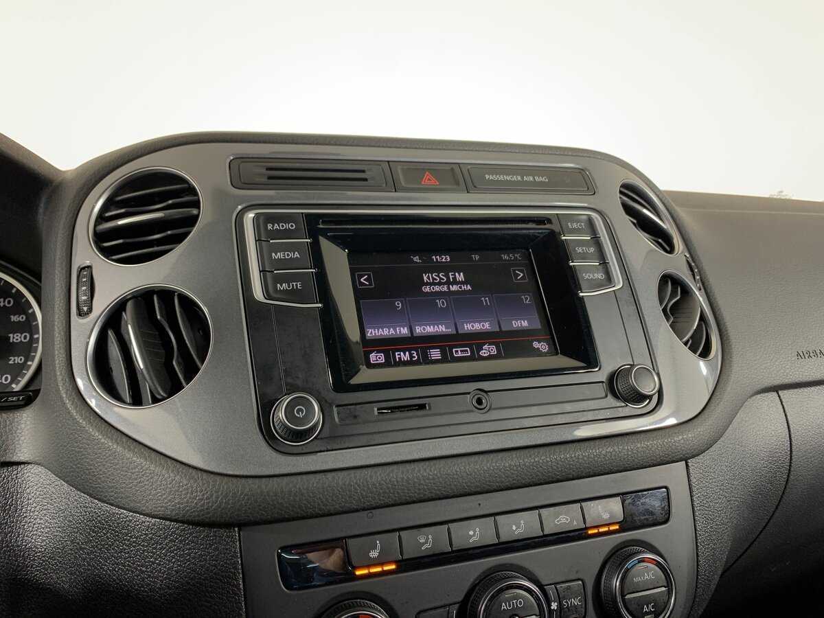 Volkswagen Tiguan б/у, 2015, Автоматическая. Фото: #15