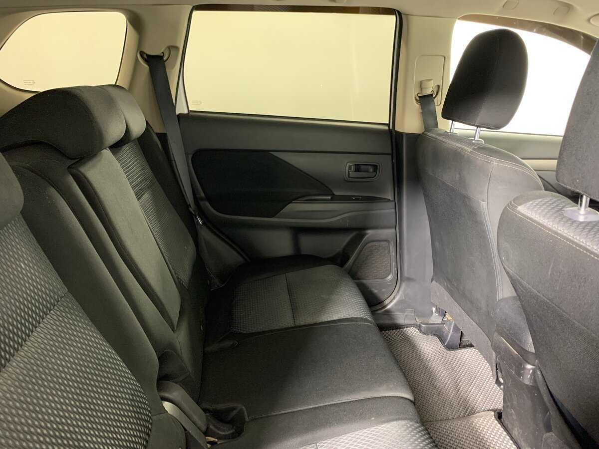 Митсубиши Оутлэндер б/у, 2017, Вариатор. Фото: #17