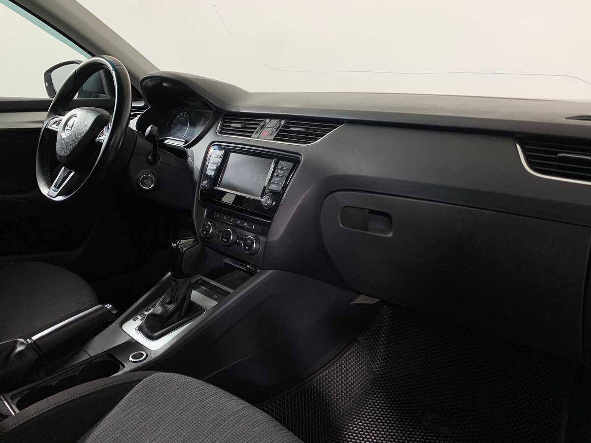 Шкода Октавия б/у, 2017, Роботизированная. Фото: #13