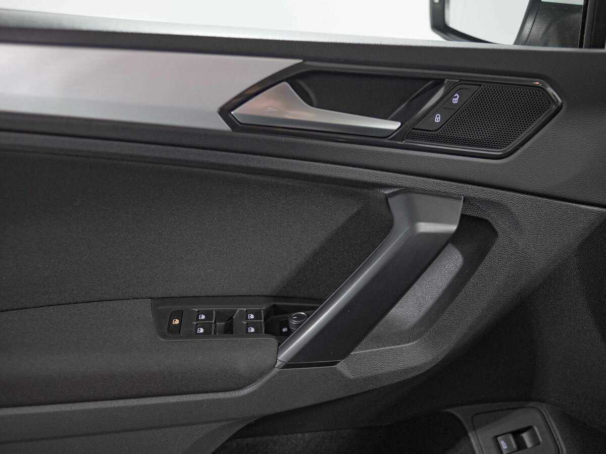 Volkswagen Tiguan б/у, 2017, Роботизированная. Фото: #11