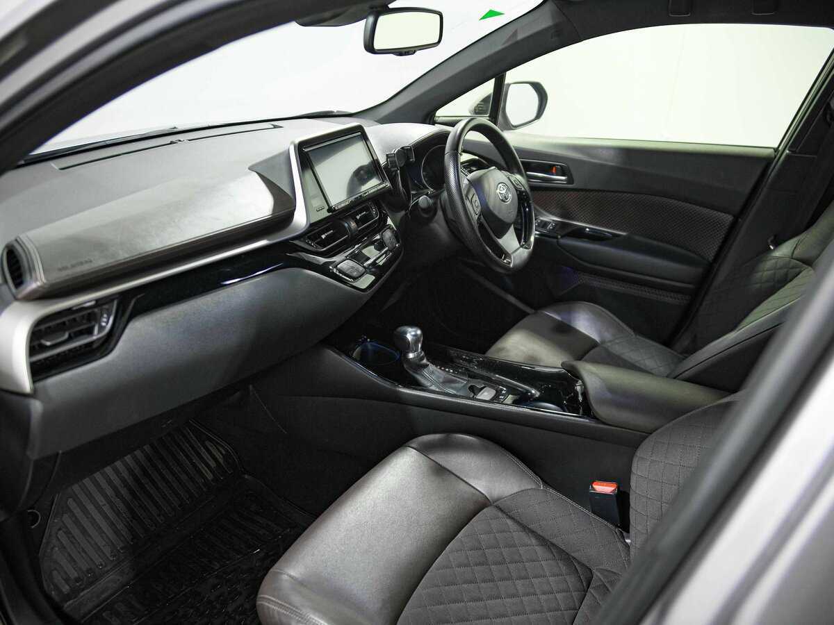 Toyota C-HR б/у, 2017, Вариатор. Фото: #12