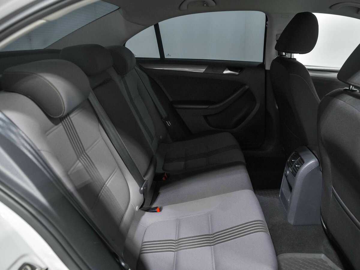 Volkswagen Jetta б/у, 2016, Автоматическая. Фото: #12