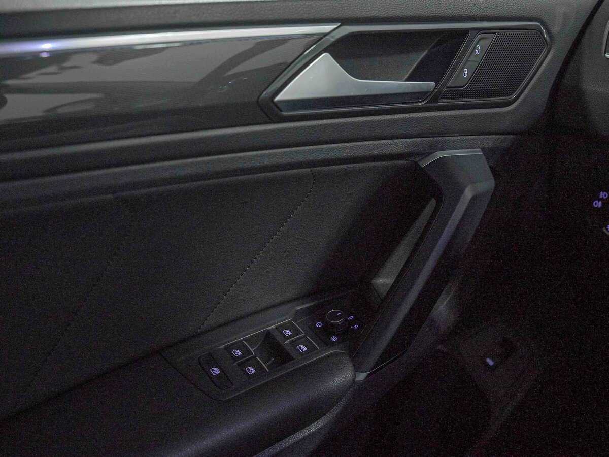 Volkswagen Tiguan б/у, 2018, Роботизированная. Фото: #10