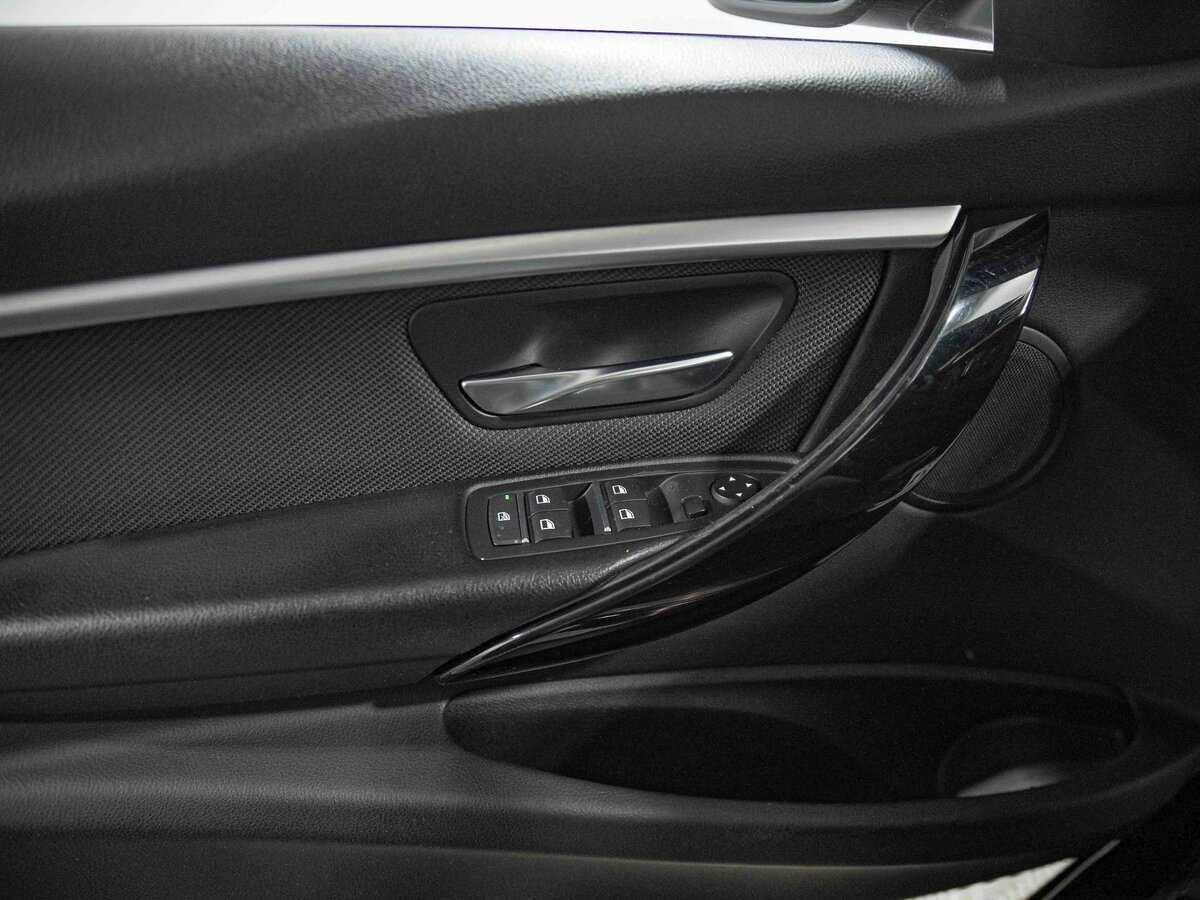 БМВ 3 серии б/у, 2017, Автоматическая. Фото: #12