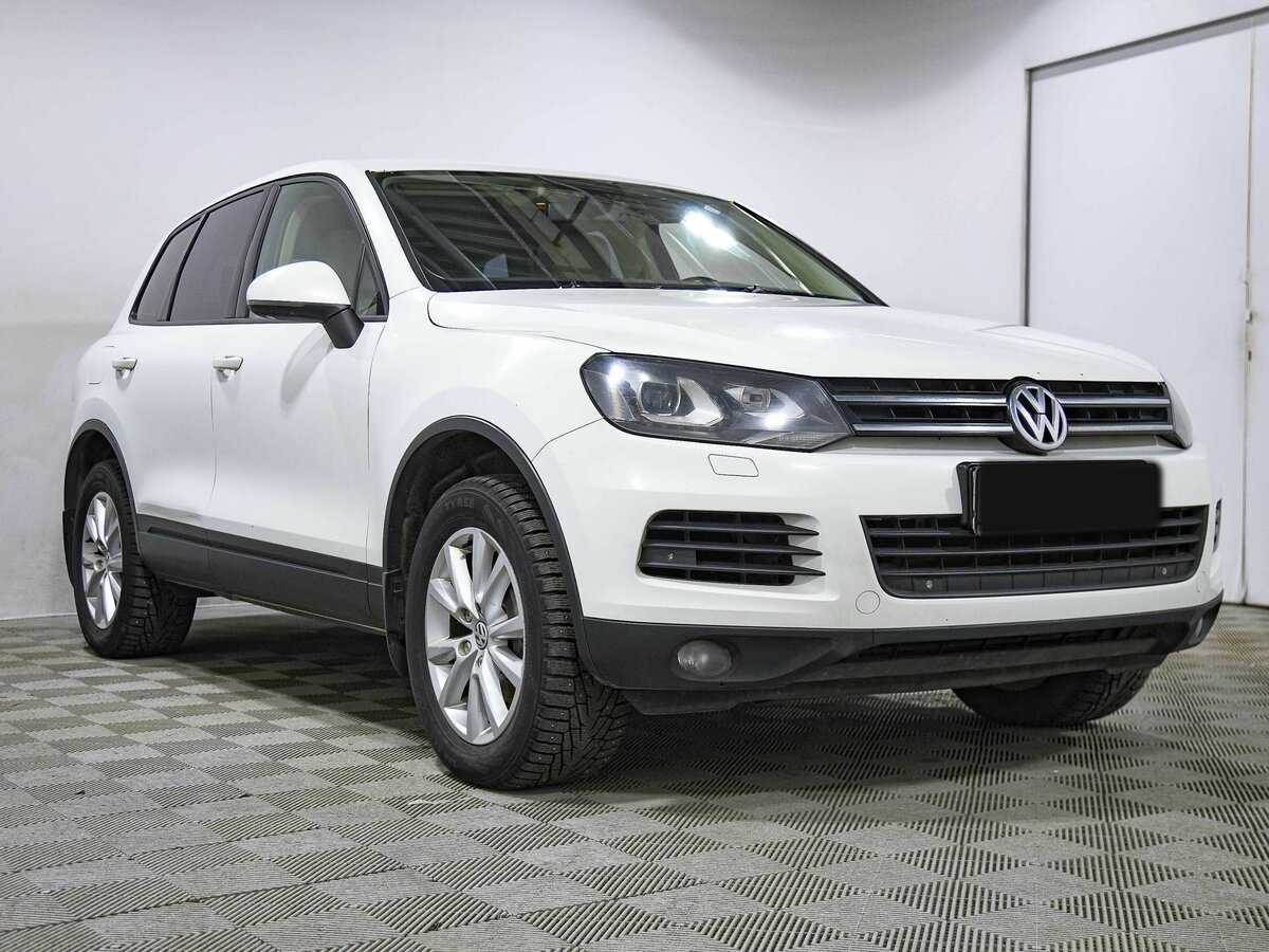 Volkswagen Touareg б/у, 2013, Автоматическая. Фото: #2