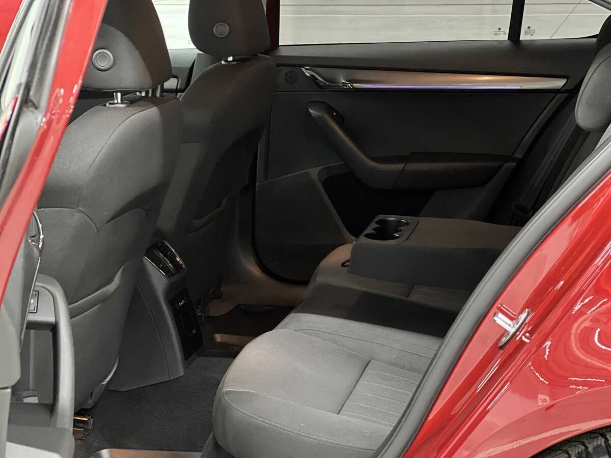 Шкода Октавия б/у, 2017, Роботизированная. Фото: #11