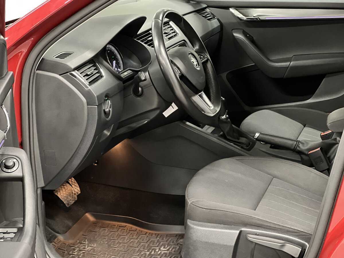 Шкода Октавия б/у, 2017, Роботизированная. Фото: #15