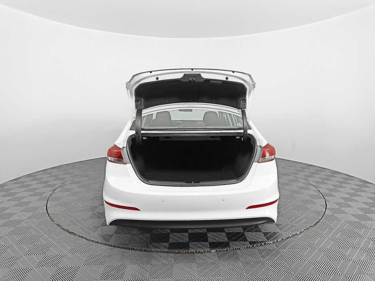 Hyundai Elantra б/у, 2017, Автоматическая. Фото: #9