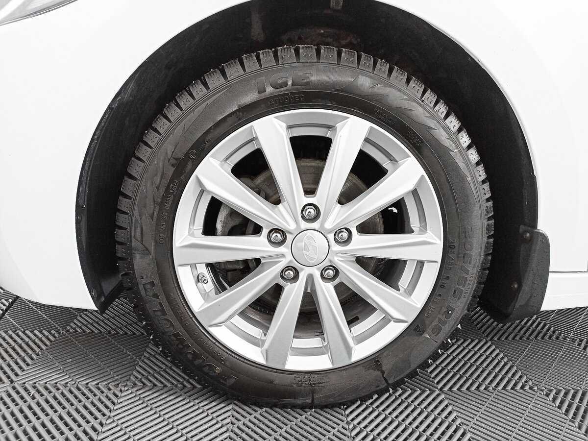 Hyundai Elantra б/у, 2017, Автоматическая. Фото: #17