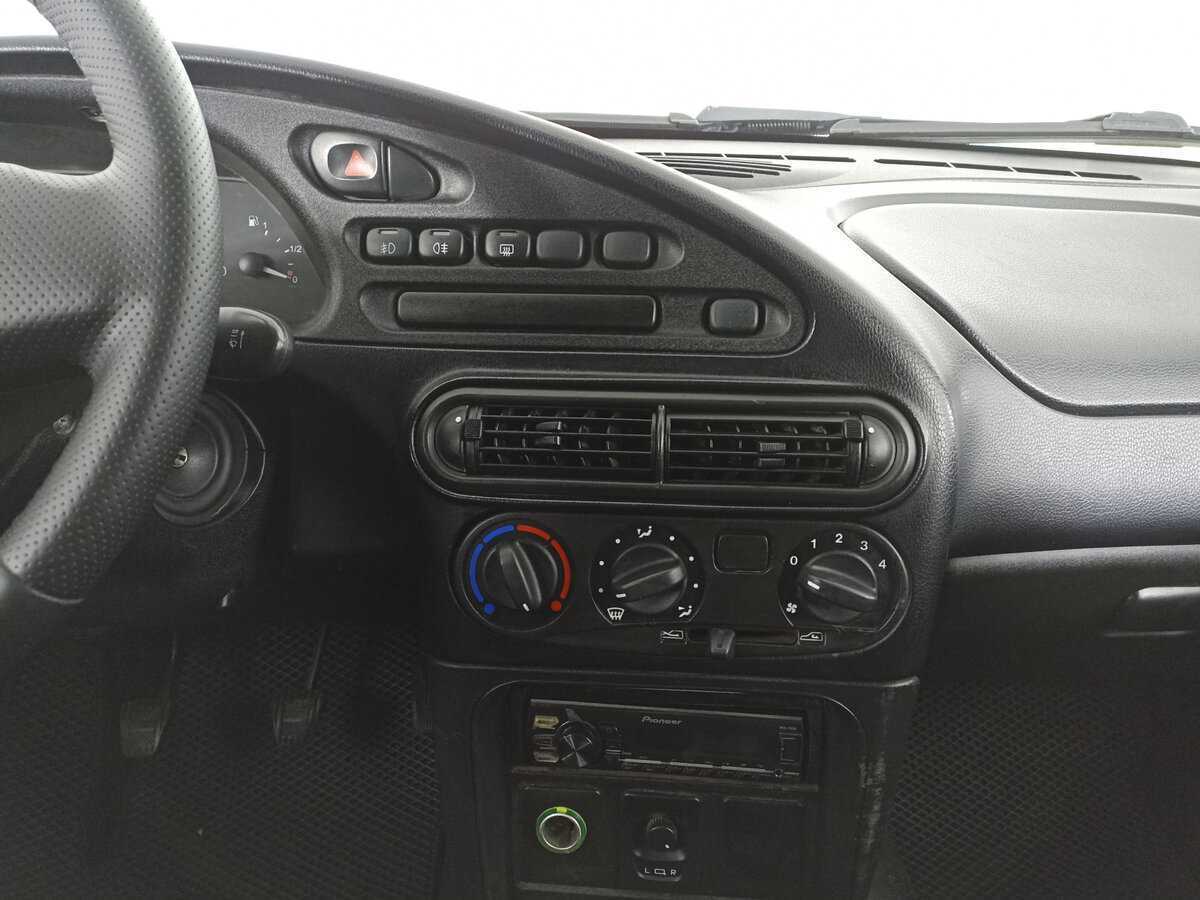 Chevrolet Niva б/у, 2014, Механическая. Фото: #14