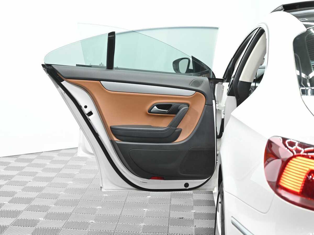 Volkswagen Passat CC б/у, 2013, Роботизированная. Фото: #5