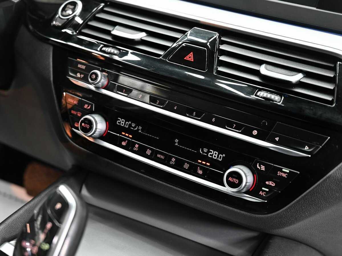 БМВ 5 серии б/у, 2017, Автоматическая. Фото: #10