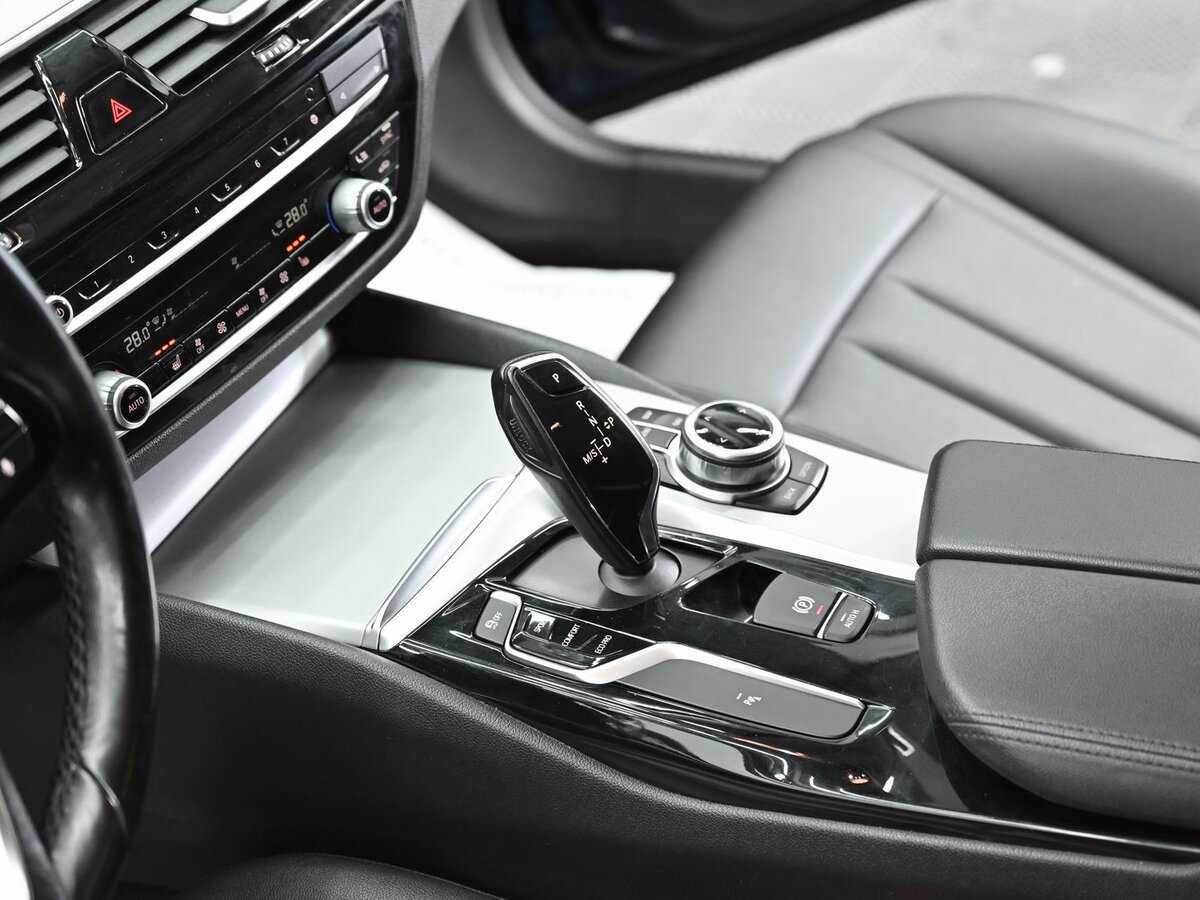 БМВ 5 серии б/у, 2017, Автоматическая. Фото: #11