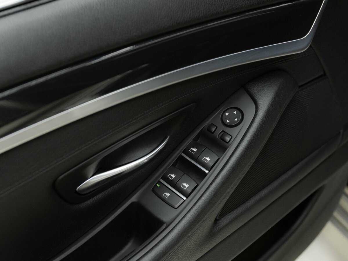 БМВ 5 серии б/у, 2012, Автоматическая. Фото: #7