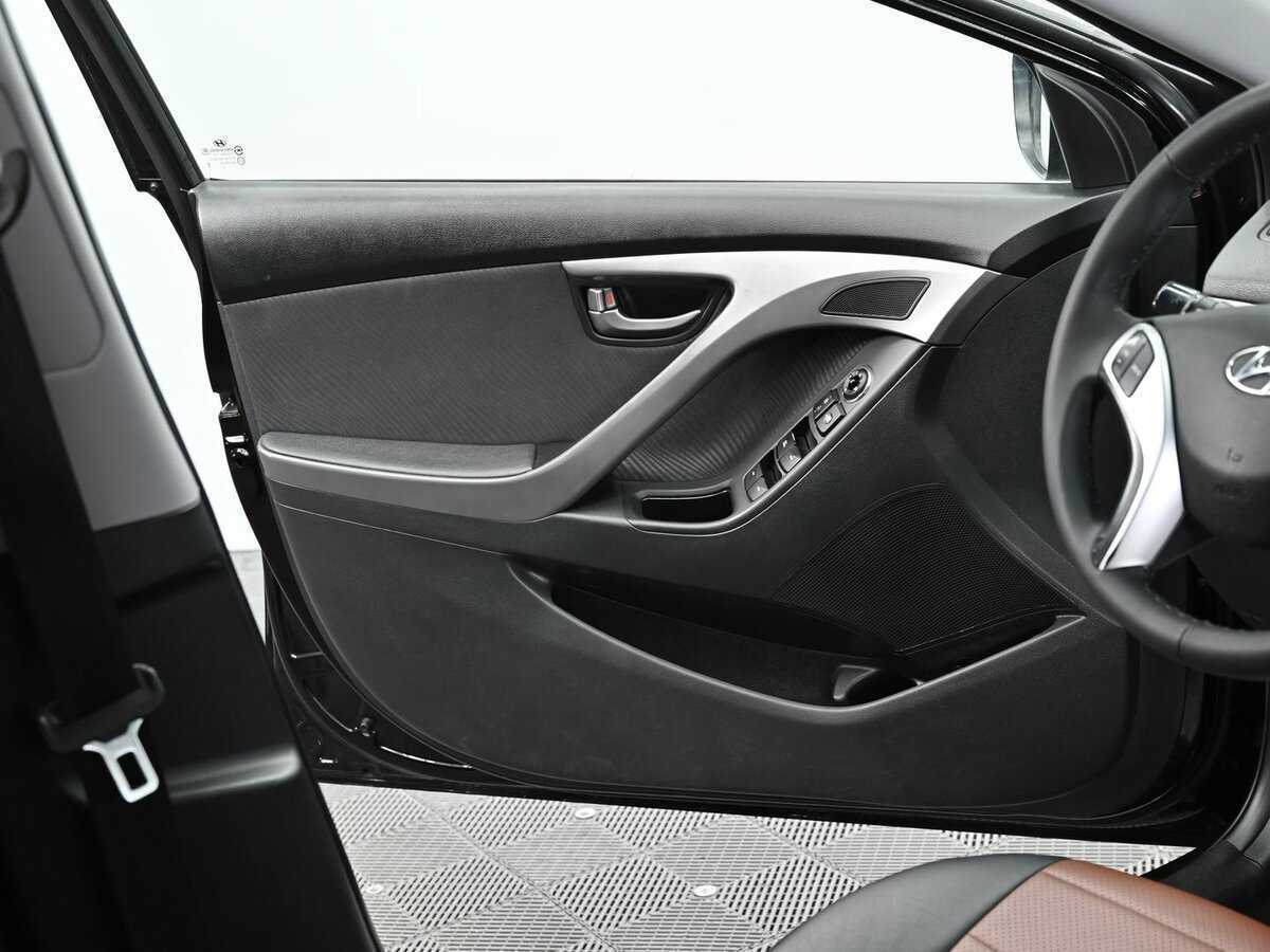 Hyundai Elantra б/у, 2012, Автоматическая. Фото: #6