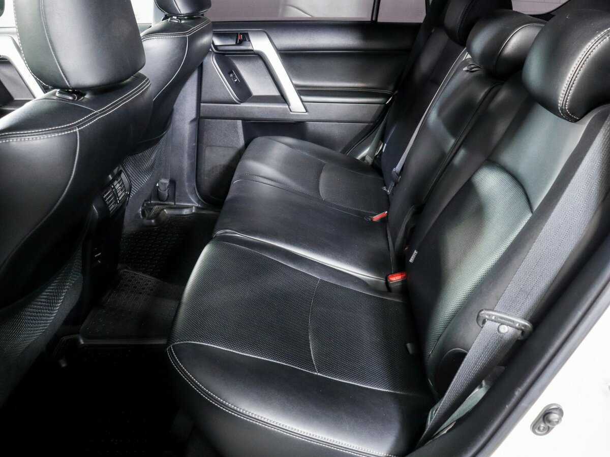 Toyota Land Cruiser Prado б/у, 2014, Автоматическая. Фото: #6