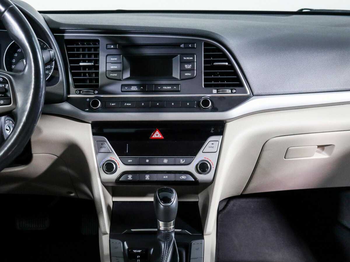 Hyundai Elantra б/у, 2018, Автоматическая. Фото: #9