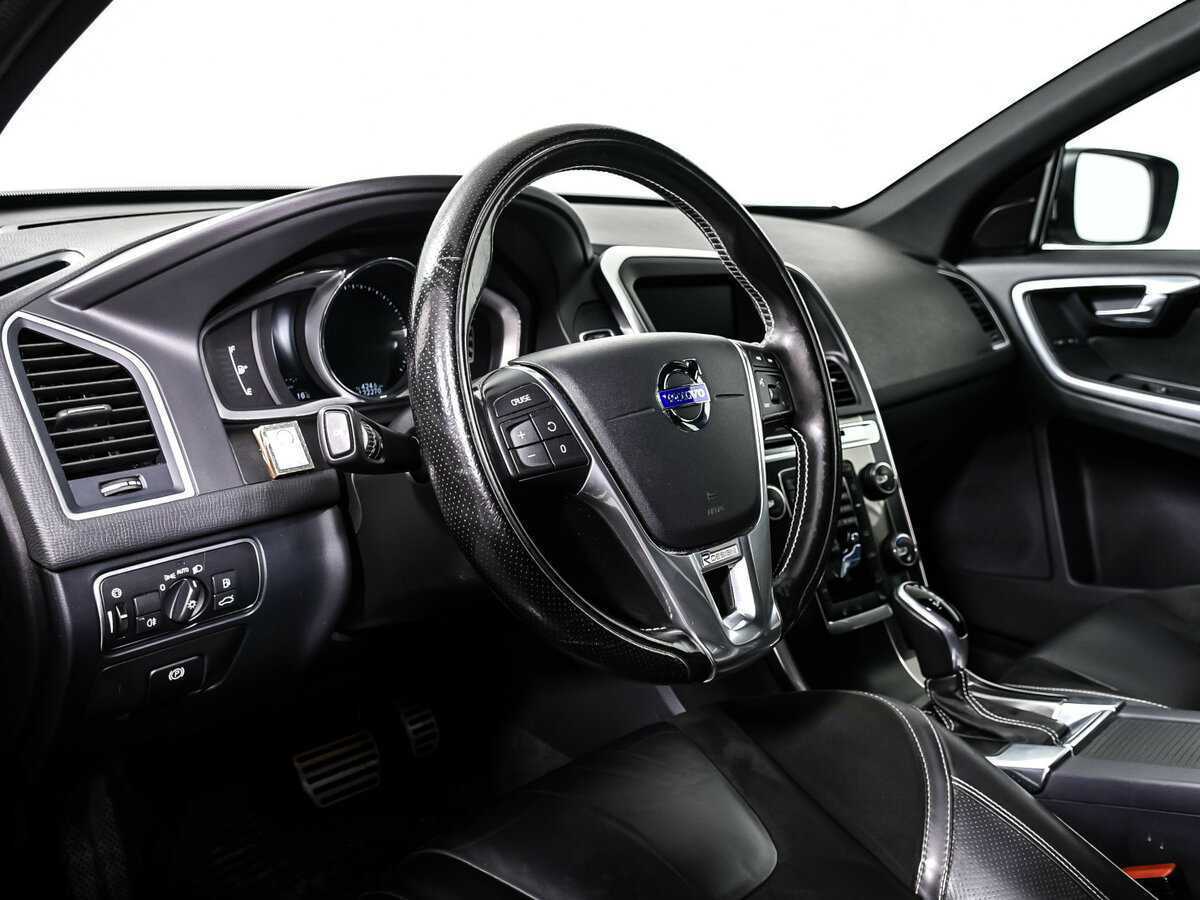 Volvo XC60 б/у, 2017, Автоматическая. Фото: #11