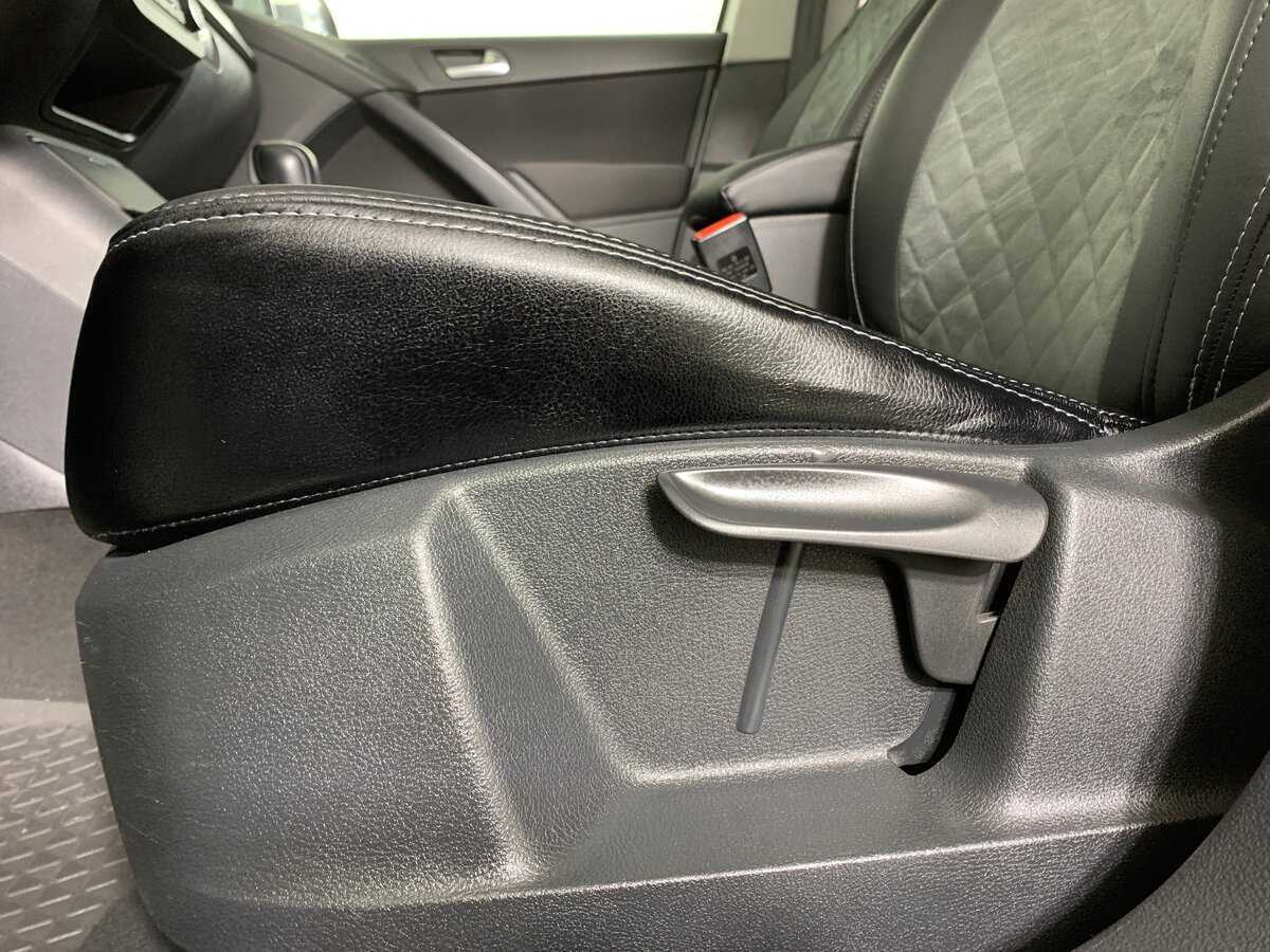 Volkswagen Tiguan б/у, 2015, Роботизированная. Фото: #16