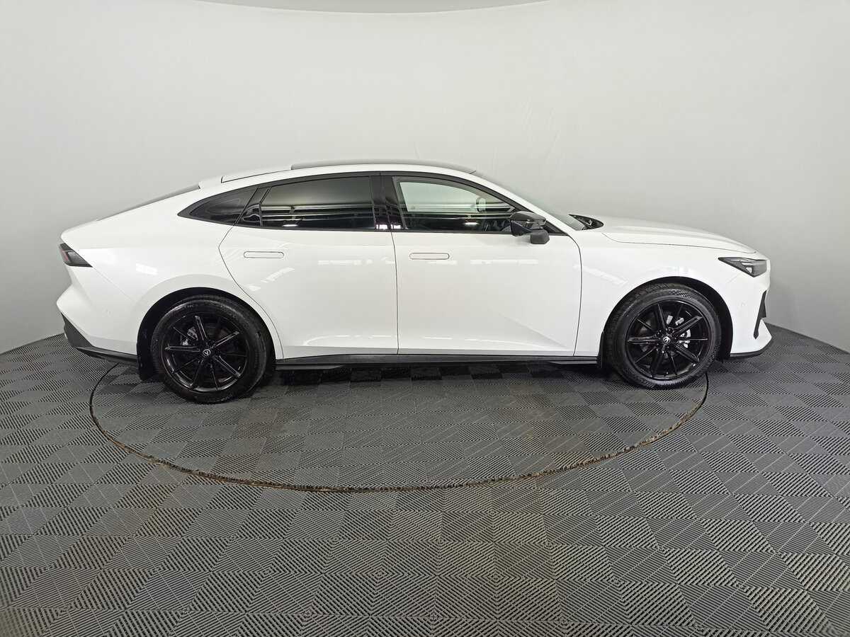 Чанган УНИ-В б/у, 2023, Роботизированная. Фото: #3