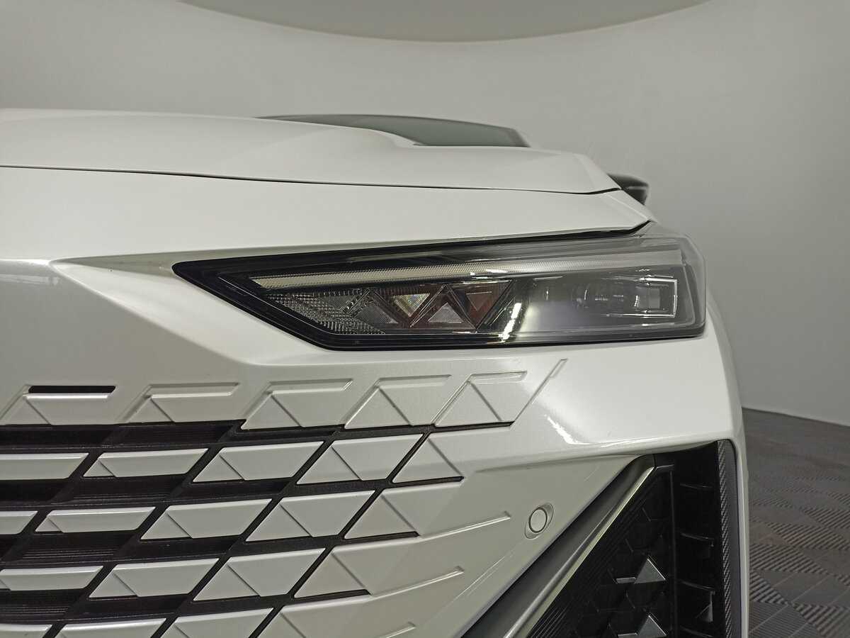 Чанган УНИ-В б/у, 2023, Роботизированная. Фото: #15