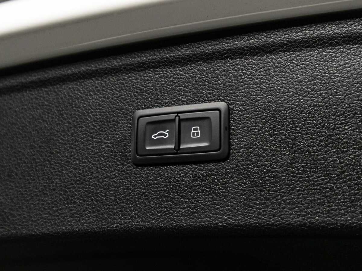 Ауди К5 б/у, 2018, Роботизированная. Фото: #15