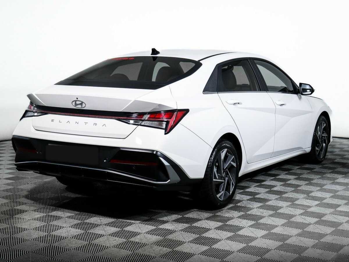 Hyundai Elantra б/у, 2023, Вариатор. Фото: #4